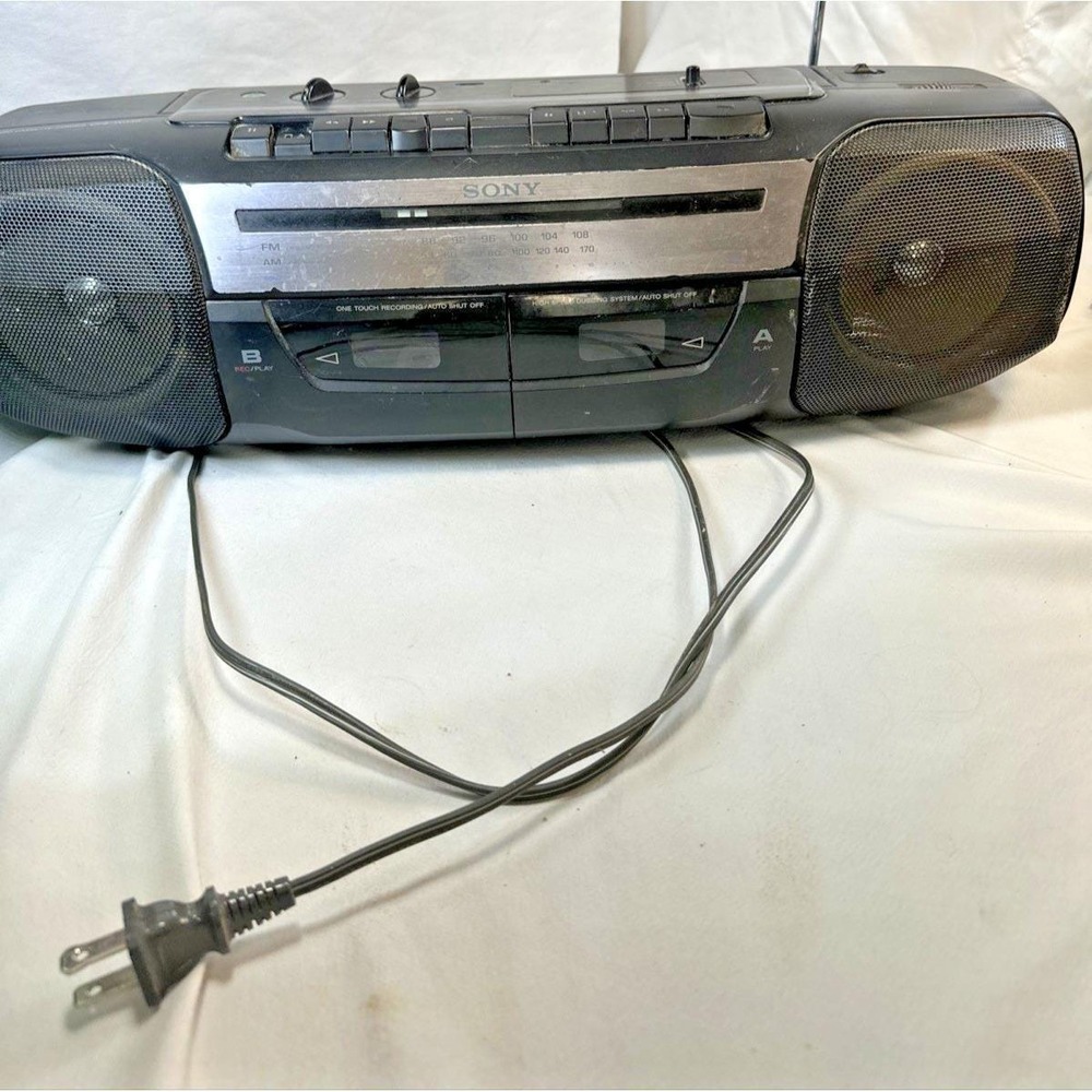 Sony Radio Cassette FS-W318 Boom Box Vintage  Partially Working* or for Parts